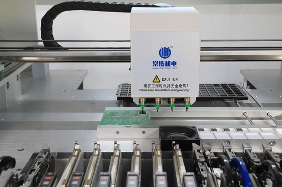 Μικρή γραμμή SMT 60 τροφοδοσίες 4 κεφαλές CHMT560P4 SMT Μηχανή P & P / φούρνο ανατροφοδότησης T961 / εκτυπωτής πάστες συγκόλλησης 3040