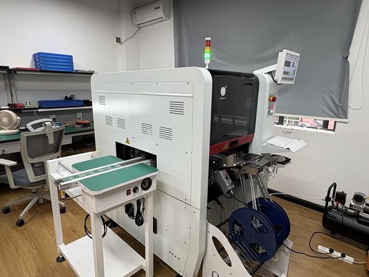 Συμπληκτικός βιομηχανικός μηχανισμός επιλογής και τοποθέτησης SMD TC06 Εγκαταστάτης τσιπ για γραμμή συναρμολόγησης PCB